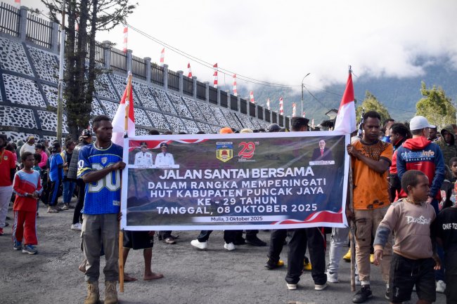 Meriah! Jalan Santai Berhadiah Doorprize Meriahkan HUT ke-29 Kabupaten Puncak Jaya