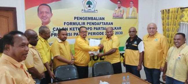 Mathius Fakhiri Kembalikan Berkas Pencalonan Ketua DPD Partai Golkar Papua Mathius Fakhiri Kembalikan Berkas Pencalonan Ketua DPD Partai Golkar Papua