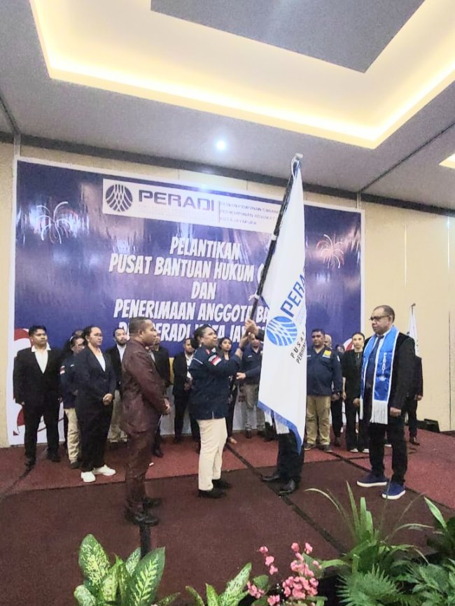 Srikandi Tabi Anarita Ohee Resmi Pimpin Pusat Bantuan Hukum Peradi Periode 2025-2028