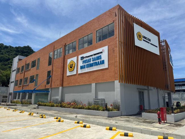 Perkuat Riset Serta Pembelajaran di Papua, Freeport Serahkan Gedung Sains dan  Kemitraan Uncen