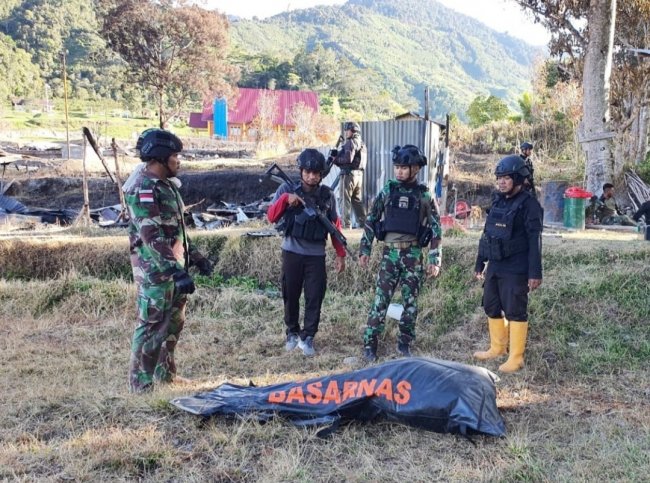 Jenazah Maelani Yang Dibunuh  Kelompok Separatis Papua Berhasil Dievakuasi  Satgas Kolakopsrem 172/PWY
