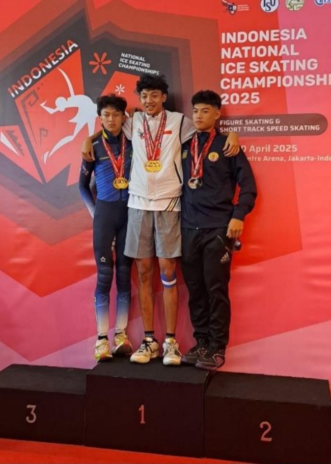 Atlet Ice Skating Papua Raih Tiga Perunggu, Arnoldus Ramandey Pimpin FISI Papua Atlet Ice Skating Papua Raih Tiga Perunggu, Arnoldus Ramandey Pimpin FISI Papua