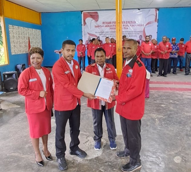 Barisan Merah Putih Kabupaten Jayapura Dilantik Barisan Merah Putih Kabupaten Jayapura Dilantik