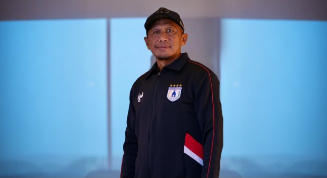 Rahmad Darmawan: Jejak Karier sebagai Pelatih Persipura Jayapura Rahmad Darmawan: Jejak Karier sebagai Pelatih Persipura Jayapura