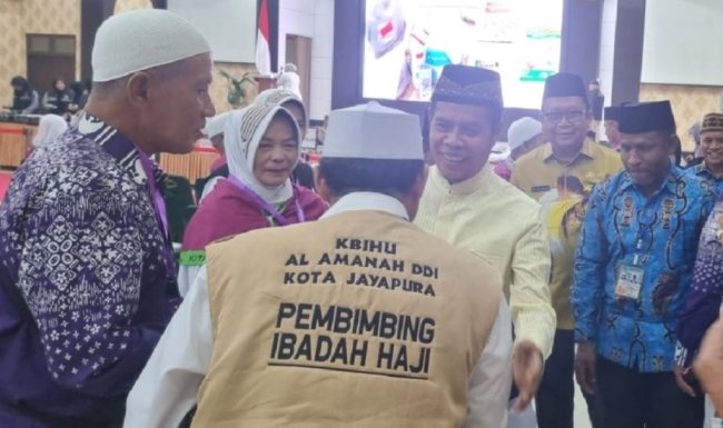 Gubernur Papua Ingatkan JCH Jaga kesehatan selama Beribadah  