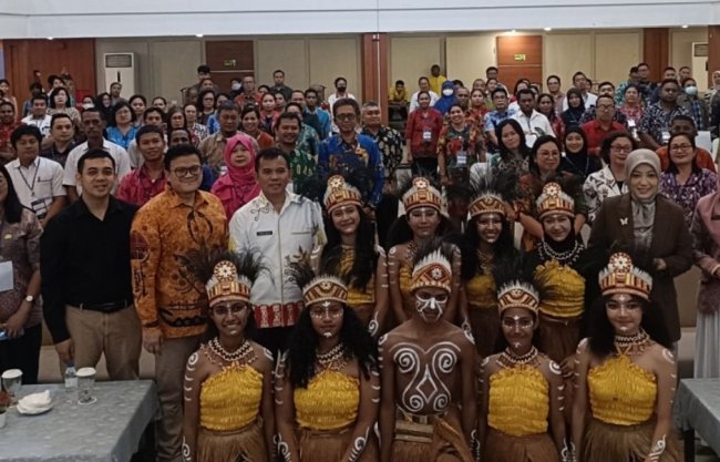 Pemkot Jayapura latih pengembangan tenaga kependidikan jenjang SMA/SMK