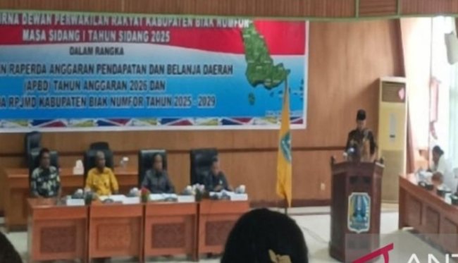 Pemkab Biak Dukung Usul DPRK Soal Perda Perlindungan Atribut Lokal