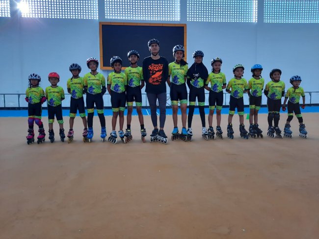 Pelatih dari Bandung Tangani  Klub Sepatu Roda Jayapura Inline Skate