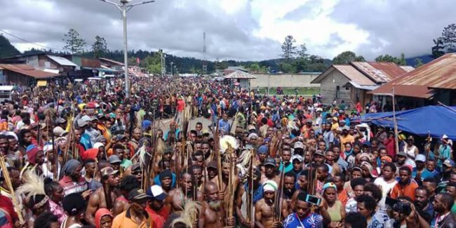 Masyarakat Pegunungan Bintang Ancam Gabung ke PNG Jika Bupati Tidak Diganti
