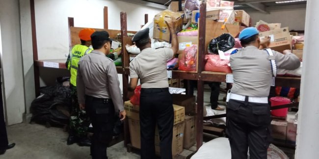 Antisipasi Penyelundupan Miras dan Narkoba, Polsek Bandara Lakukan Razia Sejumlah Penerbangan Perintis