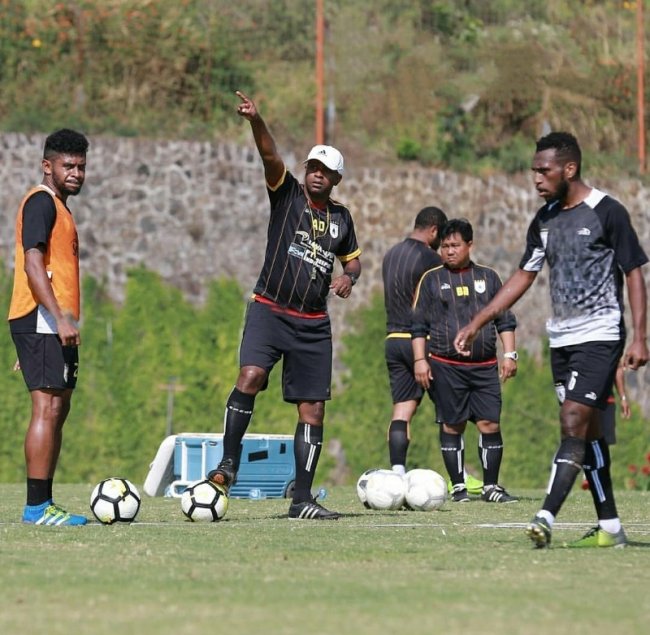 Ini yang Dikatakan Pelatih Persipura Soal Peran Baru Boaz 