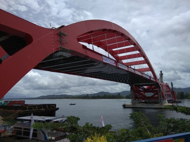 Bentang Kedua Jembatan Holtekamp Mulai Dipasang