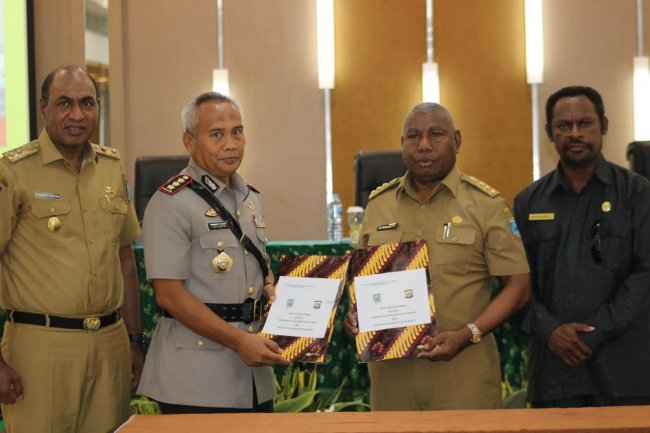 Gubernur Ingatkan Kepala Daerah di Papua Barat Tentang Sensus Penduduk OAP