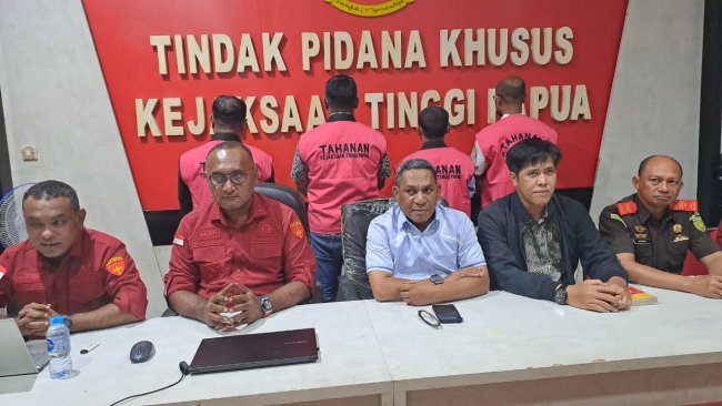 Pengkhianatan di Balik Lapangan Terbang: 4 ASN Mimika Diborgol atas Skandal Tender Fiktif Rp79 Miliar