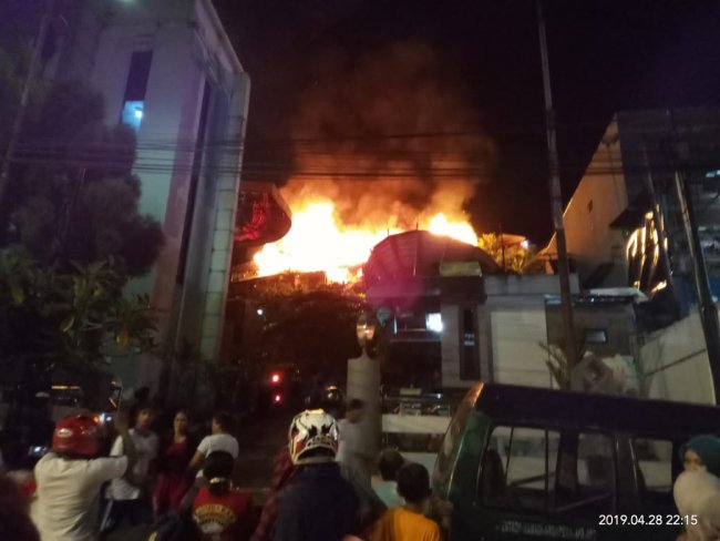 Puluhan Rumah di APO Bukit Barisan Terbakar, Jadi Tontonan Warga 