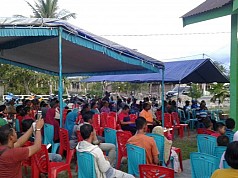 Warga Masni Tatap Muka dan Silaturahmi Bersama Calon DPD RI Filep Wamafma Warga Masni Tatap Muka dan Silaturahmi Bersama Calon DPD RI Filep Wamafma