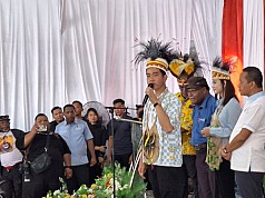Bertemu Para Tokoh Papua, Cawapres Gibran Janjikan Dorong RUU Masyarakat Hukum Adat Bertemu Para Tokoh Papua, Cawapres Gibran Janjikan Dorong RUU Masyarakat Hukum Adat