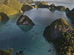 Langkah Hukum Terhadap Perusahaan Tambang di Raja Ampat Langkah Hukum Terhadap Perusahaan Tambang di Raja Ampat
