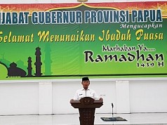 Gubernur Soedarmo Mengapresiasi Puasa dan Doa Bersama oleh FKUB Demi Kesuksesan Pilkada Gubernur Soedarmo Mengapresiasi Puasa dan Doa Bersama oleh FKUB Demi Kesuksesan Pilkada