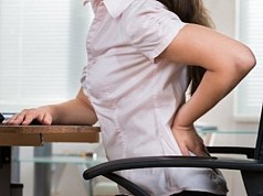 Sering Nyeri Pinggang, Haruskah Pergi ke Dokter?  Sering Nyeri Pinggang, Haruskah Pergi ke Dokter?