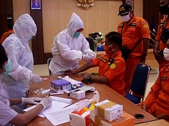 Puluhan Personel Basarnas Jayapura Jalani Pemeriksaan Cepat COVID-19 Puluhan Personel Basarnas Jayapura Jalani Pemeriksaan Cepat COVID-19