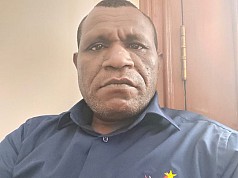Lari ke Ambon, Pelaku Penipuan dan Penggelapan Uang Ratusan Juta Ditangkap Lari ke Ambon, Pelaku Penipuan dan Penggelapan Uang Ratusan Juta Ditangkap