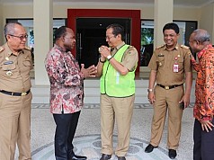Gubernur Sulawesi Tengah Ucapkan Terima Kasih Atas Bantuan Kemanusiaan Dari Pemprov Papua  Gubernur Sulawesi Tengah Ucapkan Terima Kasih Atas Bantuan Kemanusiaan Dari Pemprov Papua