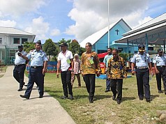 Walikota Jayapura Tinjau Pelaksanaan Perekaman KTP Elektronik di Lapas Abepura Walikota Jayapura Tinjau Pelaksanaan Perekaman KTP Elektronik di Lapas Abepura