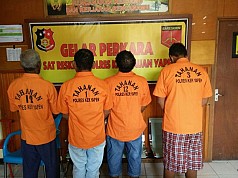 Sungguh Bejat 4 Pria Ini Tega Perkosa Bocah Kelas VI SD Sungguh Bejat 4 Pria Ini Tega Perkosa Bocah Kelas VI SD