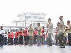 3.200 Orang Ikut Pecahkan Rekor MURI di Sorong 3.200 Orang Ikut Pecahkan Rekor MURI di Sorong