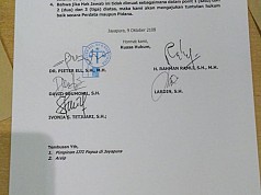 Reportasepapua.com Secara Terbuka Menyampaikan Permohonan Maaf Kepada DR Piter Ell SH, MH dan Associates Reportasepapua.com Secara Terbuka Menyampaikan Permohonan Maaf Kepada DR Piter Ell SH, MH dan Associates