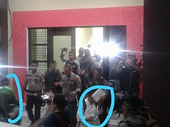 Oknum PNS dan Kontraktor Pegaf Bungkam Kepada Wartawan Usai Diperiksa KPK Oknum PNS dan Kontraktor Pegaf Bungkam Kepada Wartawan Usai Diperiksa KPK