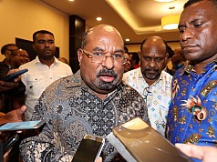 Gubernur Apresiasi Pemkab Lanny Jaya yang Telah Menampung Pengungsi Nduga Gubernur Apresiasi Pemkab Lanny Jaya yang Telah Menampung Pengungsi Nduga