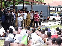 Gubernur Papua dan Komnas HAM Berikan Jaminan Pemulangan Mahasiswa yang Ditahan di Mako Brimob 