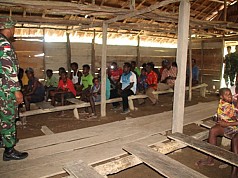 Satgas TMMD Berikan Penyuluhan Wawasan Kebangsaan Bagi Warga Kampung Kogir Satgas TMMD Berikan Penyuluhan Wawasan Kebangsaan Bagi Warga Kampung Kogir