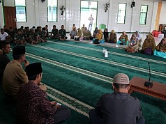 TNI Dan ASN di Kepulauan Yapen Gelar Doa Bersama TNI Dan ASN di Kepulauan Yapen Gelar Doa Bersama