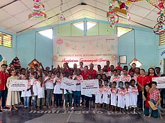 Sambut Nataru, Telkomsel Berbagi Bersama Yayasan dan Anak Panti Asuhan  Sambut Nataru, Telkomsel Berbagi Bersama Yayasan dan Anak Panti Asuhan