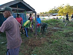 Hubungan Babinsa Warbah dan Masyarakat Kampung Obutai Sangat Intim, Ini Buktinya Hubungan Babinsa Warbah dan Masyarakat Kampung Obutai Sangat Intim, Ini Buktinya