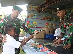 Majukan Pendidikan di Perbatasan RI -PNG, TNI Hadirkan Mobil Pintar Majukan Pendidikan di Perbatasan RI -PNG, TNI Hadirkan Mobil Pintar