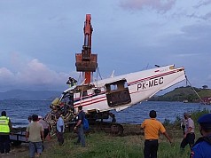 Tim Gabungan Berhasil Evakuasi Badan Pesawat MAF yang Jatuh di Danau Sentani 