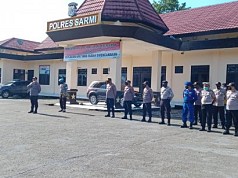 Polres Sarmi Siagakan Personil, Antisipasi Pelantikan Kepala Kampung Polres Sarmi Siagakan Personil, Antisipasi Pelantikan Kepala Kampung