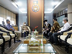 Kemensos, ITS dan Uncen Rencanakan Buat Kapal Transportasi Sungai di Papua Kemensos, ITS dan Uncen Rencanakan Buat Kapal Transportasi Sungai di Papua