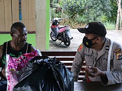 Kunjungi Tomas di Kwamki Narama, Binmas Noken Imbau Jaga Keamanan Jelang PON 