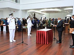 Gubernur Papua Lukas Enembe Lantik John Tabo - Ever Mudumi Pimpin Mamberamo Raya  Gubernur Papua Lukas Enembe Lantik John Tabo - Ever Mudumi Pimpin Mamberamo Raya