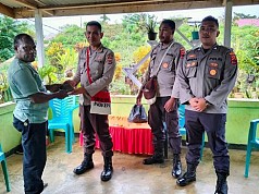 Giat Koteka Binmas Noken Polres Supiori Sambangi Tokoh Agama Kampung Sorendiweri