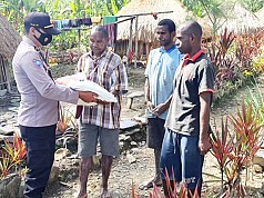 Safari Sambang Personil Binmas Polres Mamberamo Tengah ke Tokoh Agama