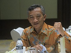 Gubernur dan Sekum KONI Papua Terima Penghargaan Inisiator Olahraga Indonesia 2022  Gubernur dan Sekum KONI Papua Terima Penghargaan Inisiator Olahraga Indonesia 2022