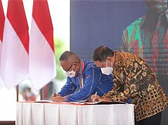 Menpora Teken MoU dengan PWI Pusat di Puncak HPN 2022 Kendari