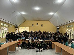 Puluhan Mahasiswa Fakultas Teknik Uncen KKN di Supiori