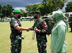 Pangdam Cenderawasih Sampaikan Terimakasih Satgas Pamtas Yonif RK 751/VJS Laksanakan Tugas Baik di Yalimo Pangdam Cenderawasih Sampaikan Terimakasih Satgas Pamtas Yonif RK 751/VJS Laksanakan Tugas Baik di Yalimo